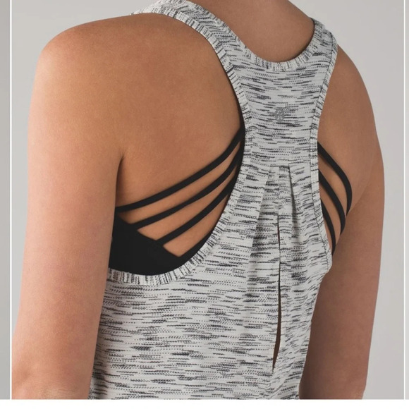 Lululemon Salute the Sun Singlet II - Size 4 - Picture 2 of 6